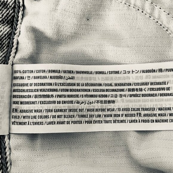 ABERCROMBIE & FITCH High Rise Mom Jeans in Vintage Inspired Acid Wash - Picture 8 of 8